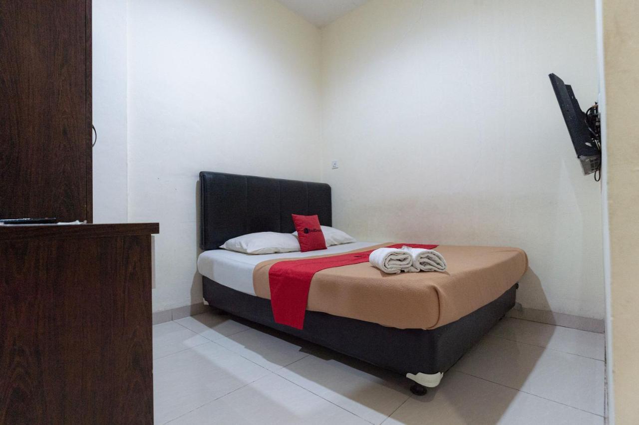 Отель Reddoorz At Nagoya Indah Batam Экстерьер фото